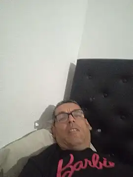 Carlos-0425 online show from July 1, 5:09 am