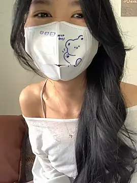 Snapshot of ShouSushi chatting on February 1, 7:18 am ShouSushi online show from February 1, 7:18 am