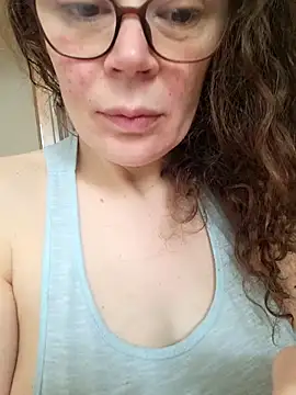 Snapshot of Isa363636 chatting on February 3, 8:52 am Isa363636 online show from February 3, 8:52 am