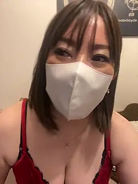 Mitsuco surflady online show from March 26, 1:28 pm