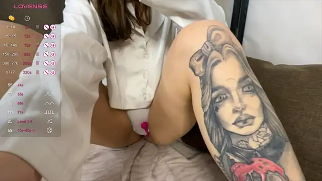 Snapshot of noxxiii chatting on February 24, 4:10 am noxxiii online show from February 24, 4:10 am