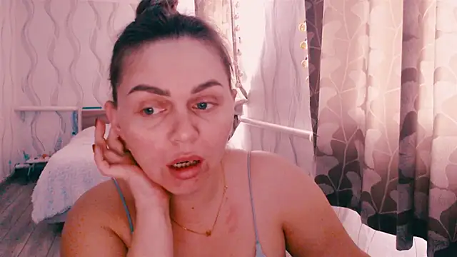 Snapshot of MagicKatarina_ chatting on February 17, 10:12 am MagicKatarina online show from February 17, 10:12 am