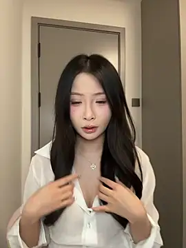 Snapshot of liubaobao666 chatting on May 10, 12:32 pm liubaobao666 online show from May 10, 12:32 pm