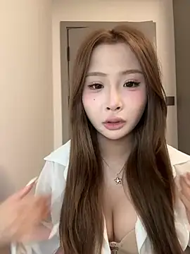 Snapshot of liubaobao666 chatting on June 1, 2:13 am liubaobao666 online show from June 1, 2:13 am