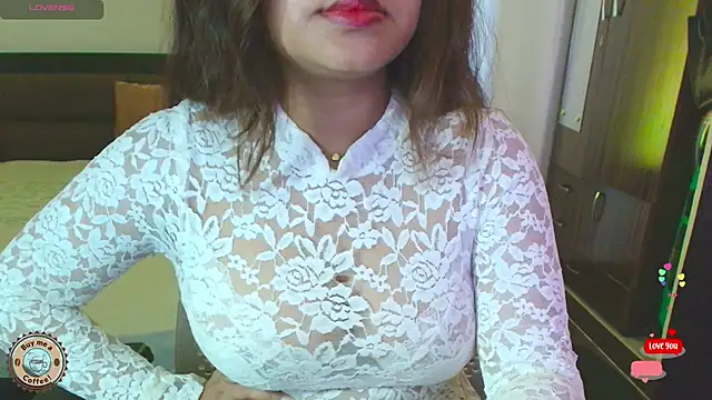 Snapshot of Yara-143 chatting on April 22, 8:17 am Yara-143 online show from April 22, 8:17 am