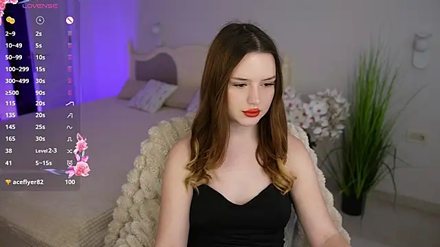 Snapshot of Milana_Moons chatting on July 17, 10:55 am Milana Moons online show from July 17, 10:55 am