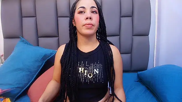 Snapshot of melany_roberts_ chatting on May 27, 3:03 am melany roberts online show from May 27, 3:03 am