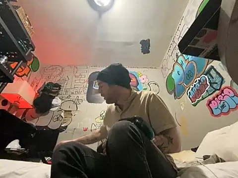 gothboiplzty online show from February 18, 1:45 am