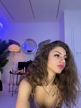 AnnastasiaJune online show from February 8, 7:01 am