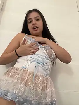 Snapshot of vainillasuave chatting on February 13, 3:41 pm vainillasuave online show from February 13, 3:41 pm