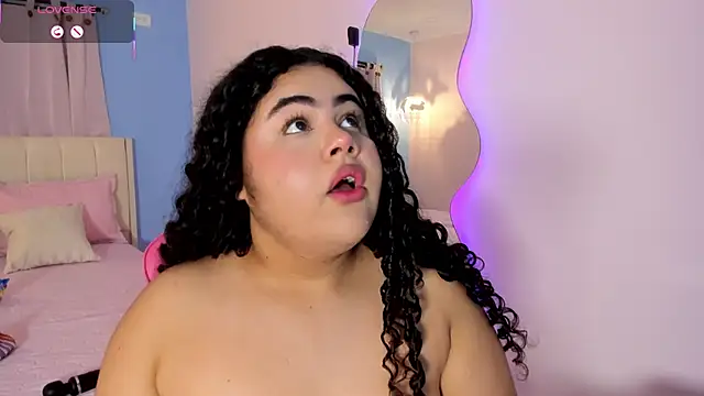 Snapshot of LOU_22_ chatting on February 18, 12:34 pm LOU 22 online show from February 18, 12:34 pm