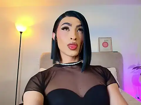 Snapshot of KarolPortellaa chatting on February 17, 12:07 am KarolPortellaa online show from February 17, 12:07 am