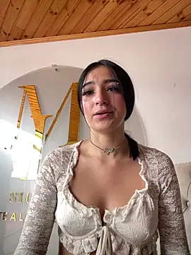 Snapshot of Valery_pink18 chatting on February 10, 9:19 pm Valery pink18 online show from February 10, 9:19 pm