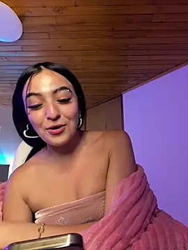 Snapshot of Valery_pink18 chatting on February 15, 8:13 am Valery pink18 online show from February 15, 8:13 am