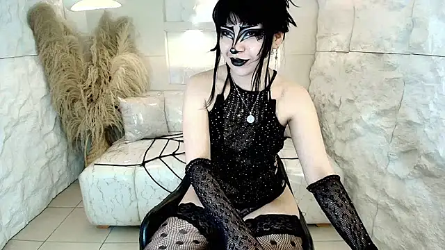 Snapshot of vampkitty_r chatting on February 23, 12:57 pm vampkitty r online show from February 23, 12:57 pm