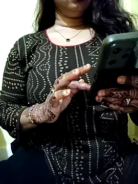 PARI51 online show from February 22, 8:51 pm