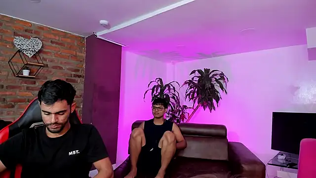 Snapshot of Bad_Boys777 chatting on February 5, 10:03 pm Bad Boys777 online show from February 5, 10:03 pm