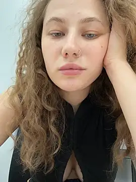 AsynaYuuki online show from March 24, 6:02 pm