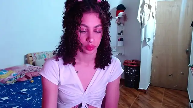 Snapshot of _Shanell chatting on April 29, 7:31 pm Shanell online show from April 29, 7:31 pm