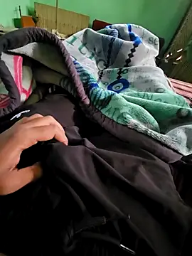 Snapshot of ItsBull88 chatting on February 1, 9:19 am ItsBull88 online show from February 1, 9:19 am