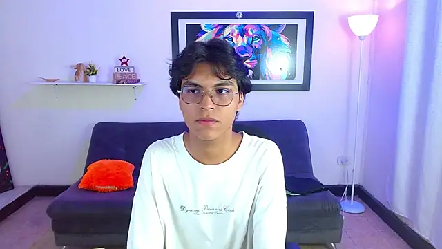 Maecum18 online show from March 4, 8:26 pm