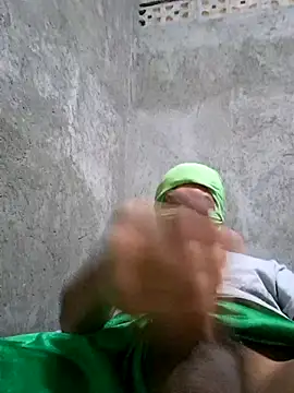 Snapshot of axxxelnoir chatting on February 24, 4:49 pm axxxelnoir online show from February 24, 4:49 pm