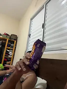 Renataalves online show from March 28, 4:34 am