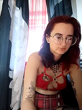 Snapshot of Persefoha chatting on February 3, 7:57 am Persefoha online show from February 3, 7:57 am