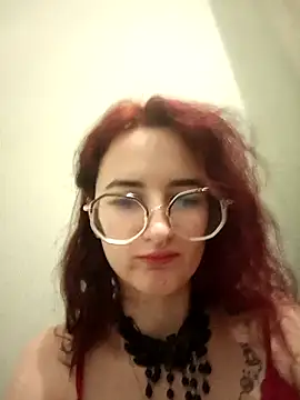 Snapshot of Persefoha chatting on February 8, 11:52 pm Persefoha online show from February 8, 11:52 pm