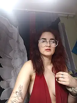 Snapshot of Persefoha chatting on February 9, 7:29 pm Persefoha online show from February 9, 7:29 pm