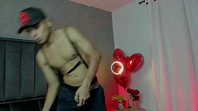 Alejandroo Montenegro online show from February 14, 12:07 am