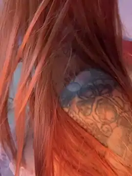 Snapshot of MelaFoxx chatting on February 19, 6:26 pm MelaFoxx online show from February 19, 6:26 pm