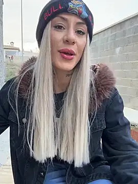 Snapshot of MelaFoxx chatting on March 1, 4:42 pm MelaFoxx online show from March 1, 4:42 pm