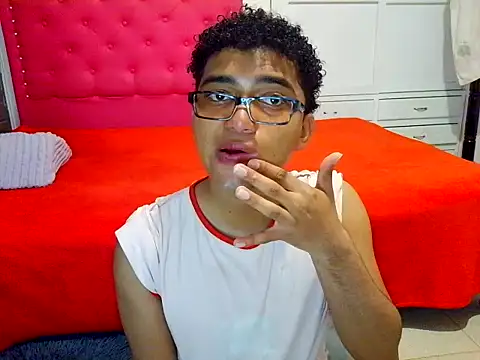 Snapshot of philipsex28 chatting on February 3, 10:04 pm philipsex28 online show from February 3, 10:04 pm