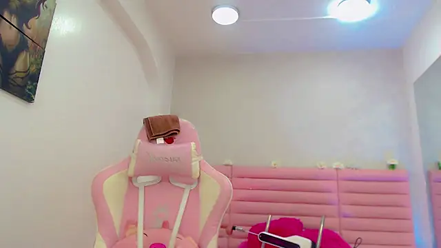 estefany squirt1 online show from February 14, 4:09 am