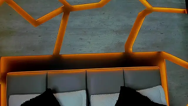 Snapshot of Valeriabigass chatting on February 7, 3:32 am Valeriabigass online show from February 7, 3:32 am