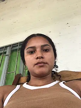 Snapshot of LiaRose- chatting on February 23, 3:53 pm LiaRose- online show from February 23, 3:53 pm