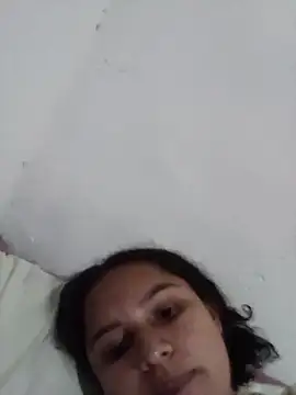 Snapshot of LiaRose- chatting on May 10, 3:33 am LiaRose- online show from May 10, 3:33 am
