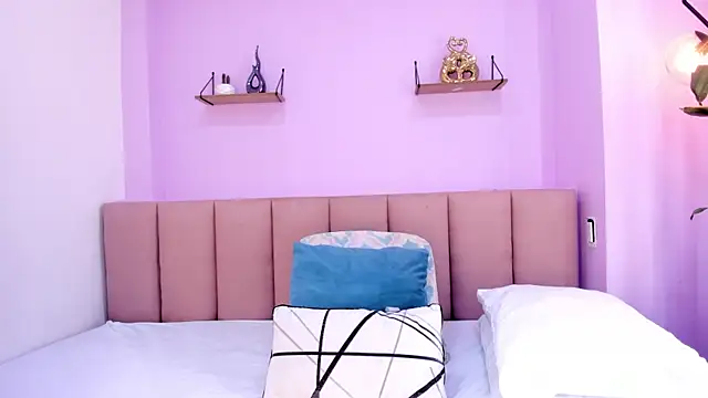 sam doll  online show from April 11, 7:29 pm