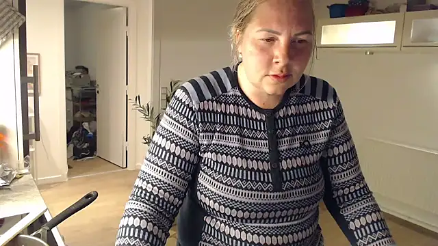 Snapshot of Amanda_Norsk chatting on May 15, 8:16 pm Amanda Norsk online show from May 15, 8:16 pm
