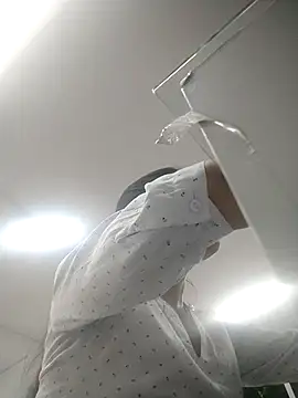 EvaMiranda online show from April 7, 9:37 pm