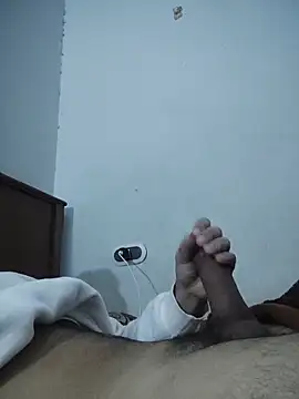 amirMohamed58 online show from February 26, 4:39 pm