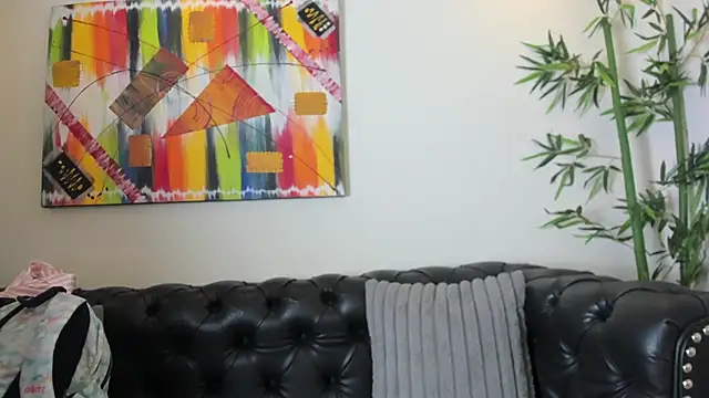 Snapshot of Emily_bruss chatting on June 5, 7:41 pm Emily bruss online show from June 5, 7:41 pm