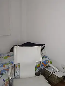 Snapshot of Nikolth_4 chatting on February 16, 4:08 am Nikolth 4 online show from February 16, 4:08 am