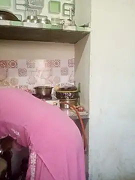 Snapshot of khushi_rawat chatting on February 4, 2:50 am khushi rawat online show from February 4, 2:50 am