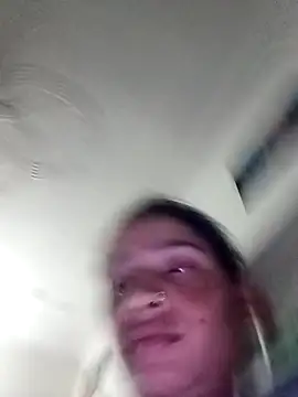 Snapshot of khushi_rawat chatting on February 22, 1:31 pm khushi rawat online show from February 22, 1:31 pm