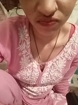 Snapshot of khushi_rawat chatting on February 27, 5:57 pm khushi rawat online show from February 27, 5:57 pm