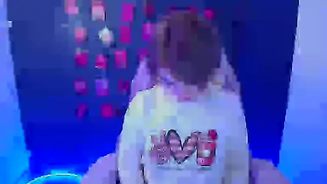 Snapshot of CuttieEmma chatting on February 17, 12:56 pm CuttieEmma online show from February 17, 12:56 pm