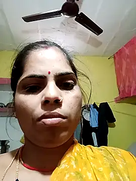 Snapshot of Priyakoli4568 chatting on February 18, 4:19 am Priyakoli4568 online show from February 18, 4:19 am