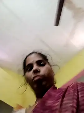 Snapshot of Priyakoli4568 chatting on February 21, 3:29 am Priyakoli4568 online show from February 21, 3:29 am